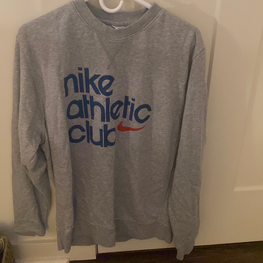Men’s Nike Athletic Club Sweater Size M